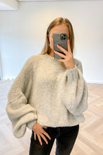 Short Oversized Knit Sweater Light Grey