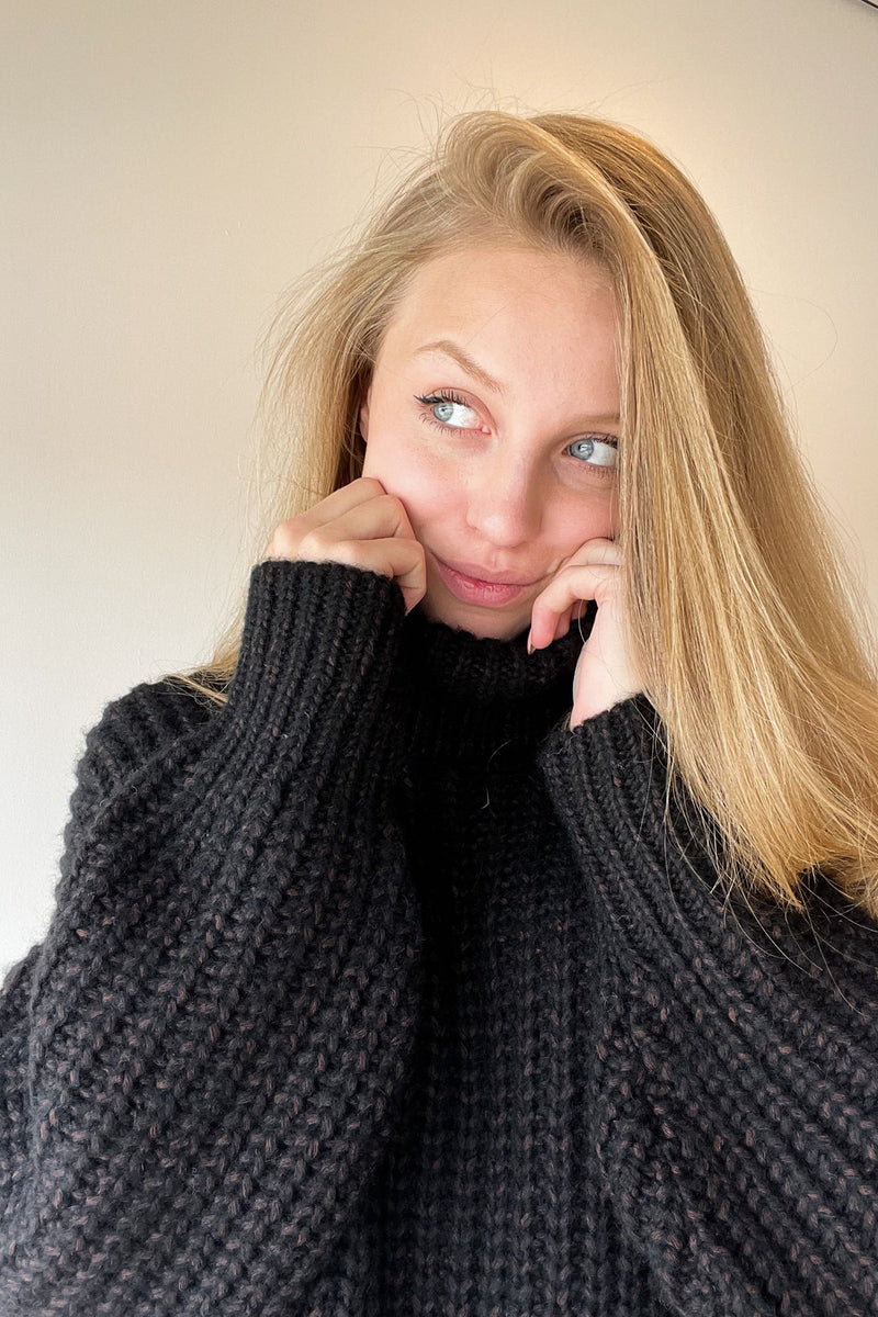Livia Long Knit