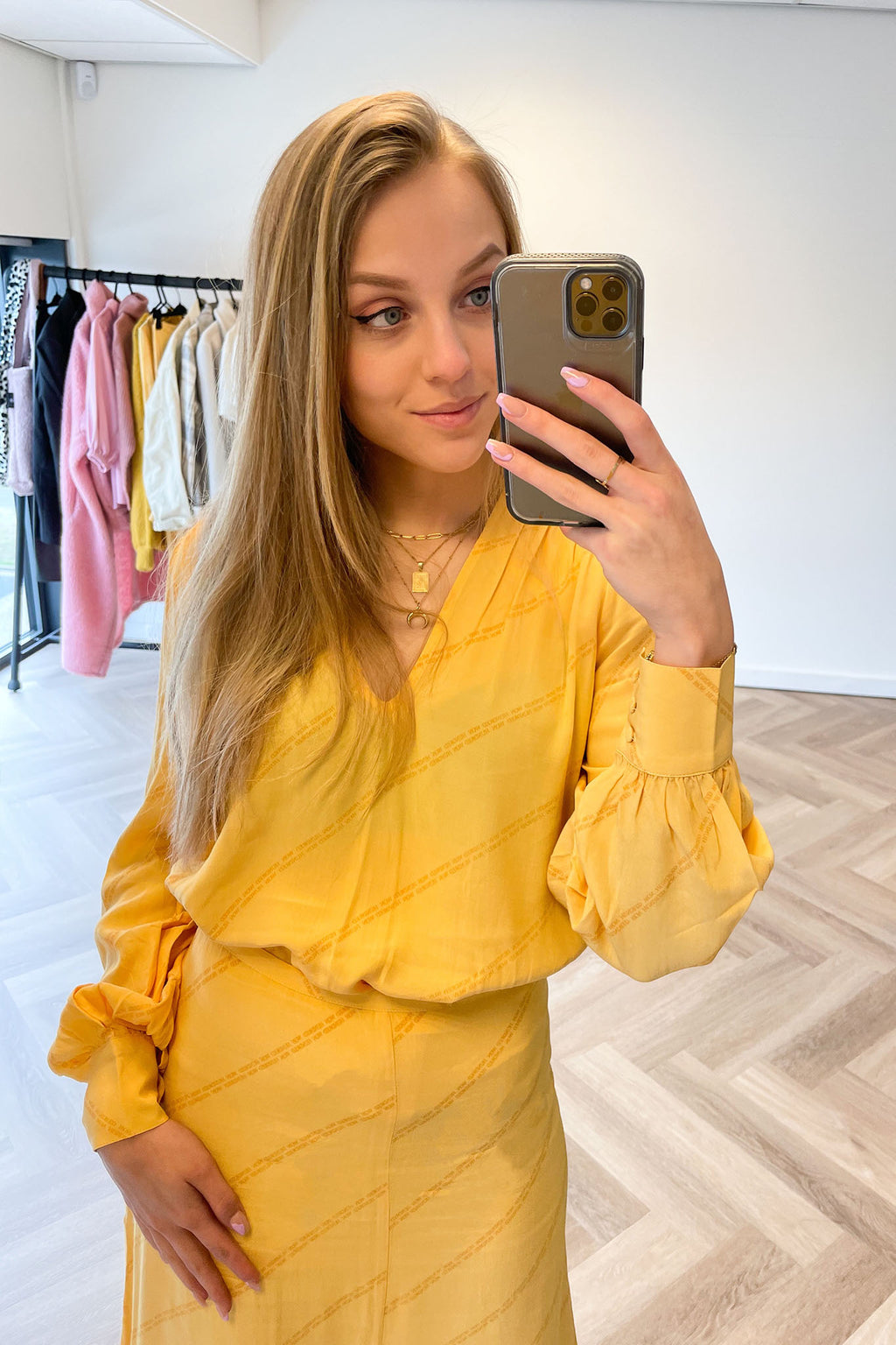 Dahlia Shirt Yolk Yellow