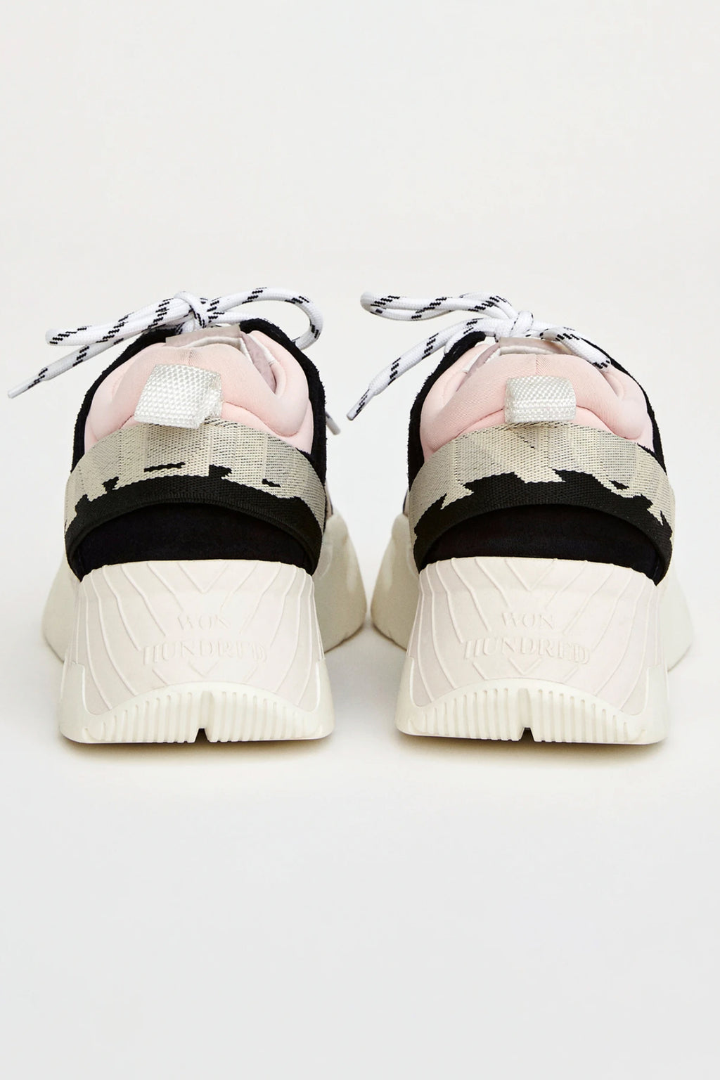 Cherlee Sneaker